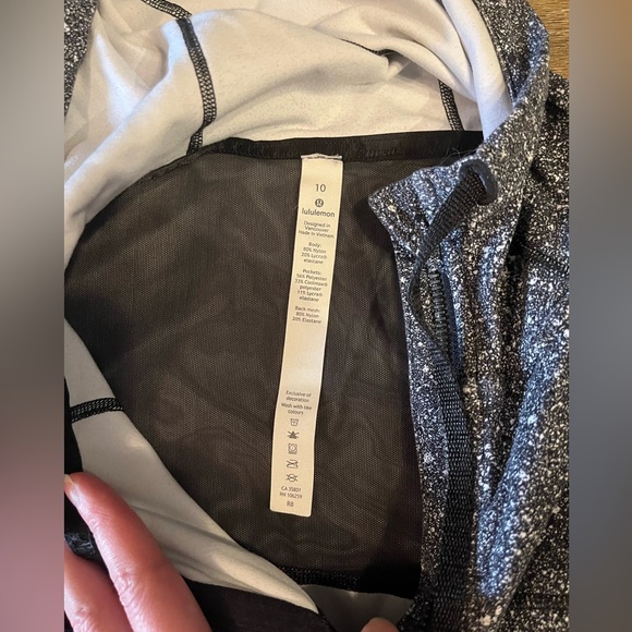 SOLD Lululemon Hooded Define Jacket *Nulu in Luminesce Splatter White Black - Picture 8 of 8